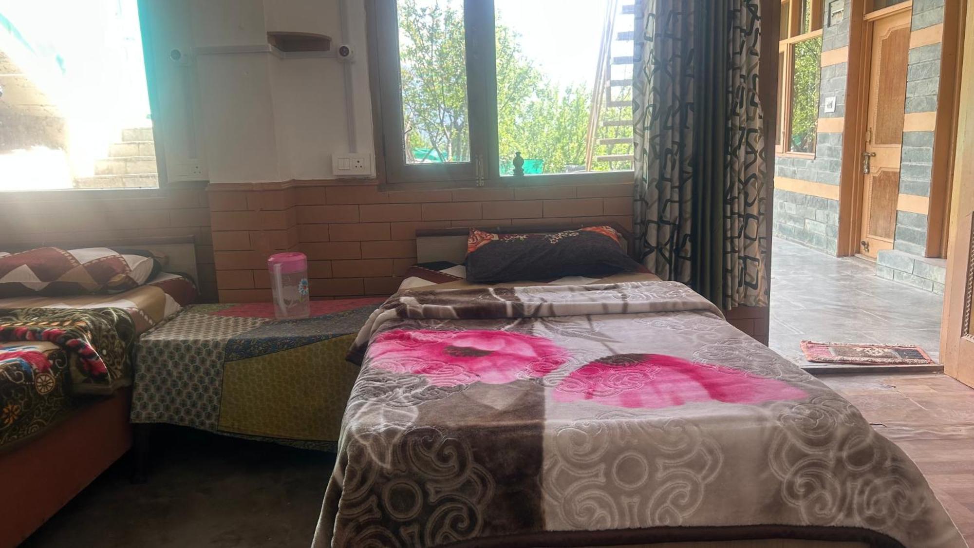 Sunface Homestay Manali  Exterior photo